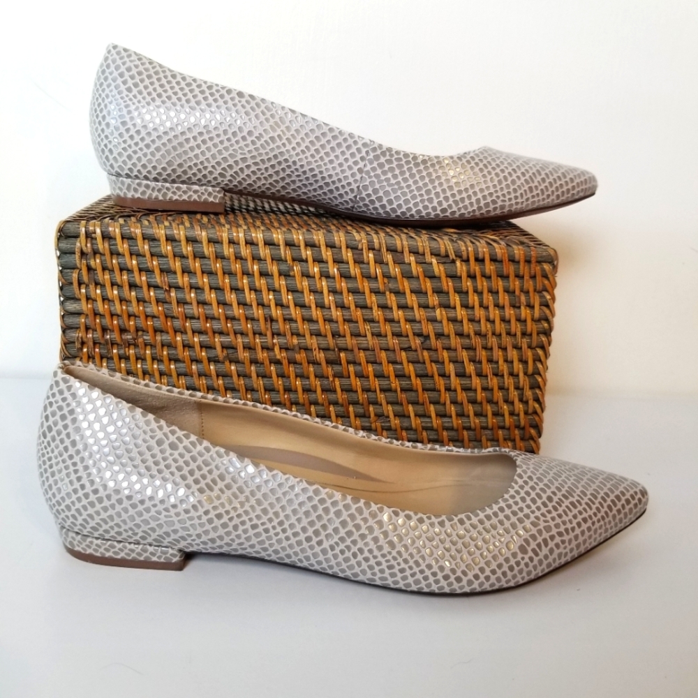 Vionic Lena Lizard Print Slip On Pointed Toe Loafers